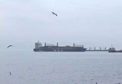 İstanbul'da kargo gemisi karaya oturdu
