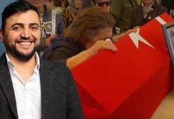 Şinasi Yurtsever'e son yolculuğuna uğurlandı! Acılı anne oğlunu tabutuna kapanıp ağladı
