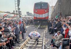 279 tonluk treni çekti Guinness'e girdi