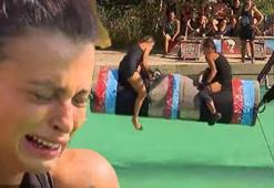 Survivor'da talihsiz kaza! Pınar Saka acıdan gözyaşlarına boğuldu
