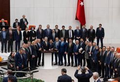 Emekli bayram ikramiyesini 4 bin liraya yükselten kanun teklifi, TBMM Genel Kurulunda kabul edildi