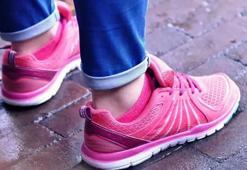 Aynı ayakkabıyı iki gün giymeyin! Enfeksiyon riski barındırabilir