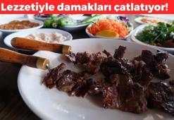 Erzurum'un gözdesi Ramazan sofralarının vazgeçilmezi seçildi! Odun ateşinde saatlerce pişiyor, ağızda tek lokmada dağılıyor