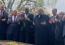 Alparslan Türkeş, vefatının 28'inci yıl dönümünde mezarı başında anıldı