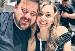 Aşkını koluna kazıdı