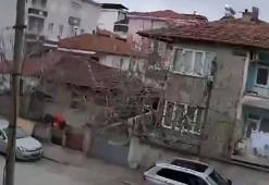 Amasya'daki 4.6 büyüklüğündeki deprem anı kameraya böyle yansıdı