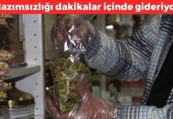 Şişkinliği balon gibi söndürüyor! Kahveye bir tutam eklemek yeterli: Ağız kokusunu anında kesiyor, mide asidini terazi gibi dengeliyor