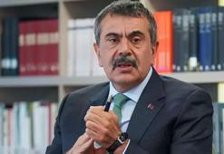 Bakan Tekin, İstanbul'da depremden sonra 3'ü tarihi 4 okulun boşaltıldığını açıkladı