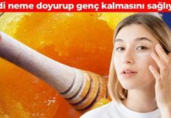 Kuruyup pul pul dökülen cildi neme doyuruyor! Sadece 3 malzemeyle hazırlanıyor: Evde doğal yollarla uygulayabilirsiniz