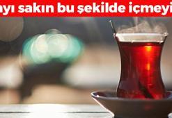 Çayı sakın böyle içmeyin! Karaciğeri çürütüyor, kolajen yıkımına neden olup erkenden yaşlandırıyor! Kan şekerini aniden fırlatan da meğer buymuş