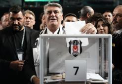 Beşiktaş'ta Serdal Adalı yeniden başkanlığa seçildi