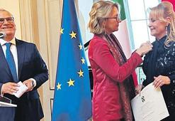 Demet Sabancı Çetindoğan'a 'İtalya Yıldızı Nişanı Şövalyesi' unvanı!