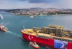 Tarihi gün! Osman Gazi gemisi İstanbul Boğazı'ndan geçti