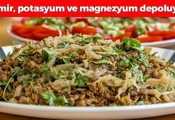 Haşlayıp salatasını kaşık kaşık yiyin! Bağırsakları motor gibi çalıştırıp demir, potasyum ve magnezyum depolarını fullüyor! Doğal şeker ilacı