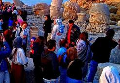 Bayramda müzeler ve ören yerleri rekor kırdı! Güneş doğarken Nemrut, batarken Efes