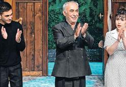 Usta oyuncu Şener Şen 'Zengin Mutfağı'nı son kez sahneledi!