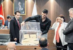 Üç ilçeye daha vekil başkan