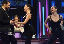 Melis Sezen'den iddialı dans şov! Oryantalde coştu