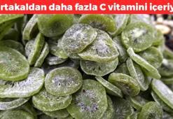 Portakaldan daha fazla C vitamini içeriyor! Bebek gibi bir cilt için tüketmek şart: Bağırsakları motor gibi çalıştırıyor, Şişkinliğin kökünü kurutuyor