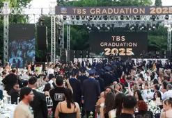 Tarabya İngiliz Okulları’nda mezuniyet coşkusu; Sertab Erener sahneye çıktı