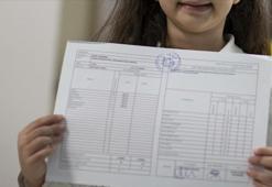 Karne günü serbest mi gidilecek? Yarın okula sivil mi, üniformayla mı gidilecek? Yaklaşık 20 milyon öğrenci karnesini alacak