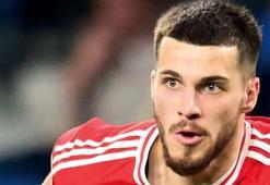 Jurasek'te imza yakın