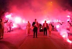Önce meşale yaktı sonra kendi başını yaktı! Kız isteme şovu dert açtı