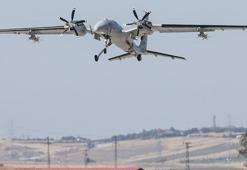 AKINCI’dan atılan KEMANKEŞ 1’den tam isabet! Hava hedeflerinin hepsini vurdu