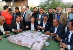 Aşiret düğününde takı merasimi dudak uçuklattı: Geline 2 kilo altın, damada ise 6.5 milyon TL takıldı