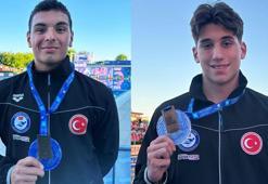 Havuzda bir altın bir bronz