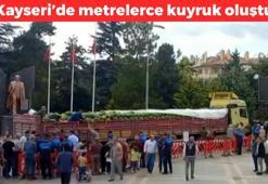 Kayseri'de bedava dağıtıldı! Almak isteyenler metrelerce kuyruk oluşturdu