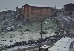 Temmuz ayında kışa teslim oldular! Tipi ve fırtına etkili oldu