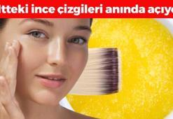Ciltteki ince çizgileri santim santim açıyor! Sadece 2 malzemeyle hazırlanıyor: Gözenekleri sıkılaştırıp 10 yaş gençlik etkisi veriyor