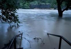 Texas’ta sel faciası! Hayatını kaybedenlerin sayısı 82’ye yükseldi