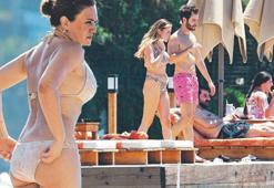 Ünlüler plajı! Denizin ve güneşin tadını çıkardılar