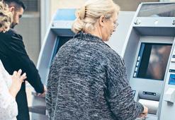 Emeklinin zamlı aylıkları yarın itibarıyla hesaplarda