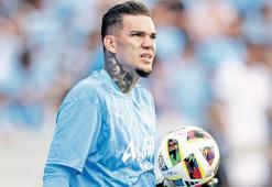 Kalede ibre Ederson'a döndü