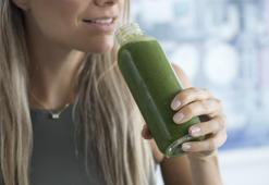 Ödem derdini tarihe karıştırıyor! Vücudu kağıt gibi inceltiyor: Metabolizmayı makine gibi çalıştırıp hızla yağ yaktırıyor