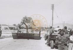 Kıbrıs Barış Harekatı'nda çekilen bazı fotoğrafları ilk kez yayınladı