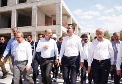 Bakan Kurum'dan deprem bölgesinde müteahhitlere uyarı: 24 saat çalışın buraları bitirin