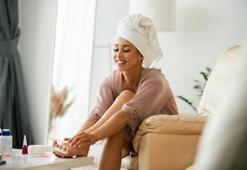 Egzama, nasır, kıl, tüyden eser bırakmıyor! 2 malzemeli doğal karışım: 5 dakikada hazırlanıyor, cildi 1 gecede 10 yaş gençleştiriyor, kıl köklerini kurutuyor