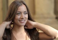 Saçların beyazlamasını geciktiriyor! Bu yöntemle simsiyah saçlara sahip olabilirsiniz