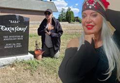 Seyyal Taner, Erkin Koray'ın Toronto'daki mezarını ziyaret etti