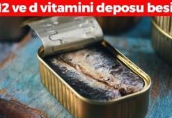 B12 ve D vitamini depolarına zirve yaptırıyor! Erkenden yaşlanmayı önlüyor, kemikleri beton gibi güçlendiriyor