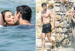 Ecem Öz ve sevgilisi Çeşme plajında aşka geldi!