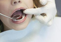 Yaz aylarında ebeveynler çocukların diş sağlığına dikkat etmeli