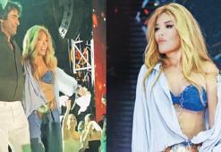 Ajda Pekkan yeni imajıyla Çeşme'yi salladı! Tarzı tam not aldı