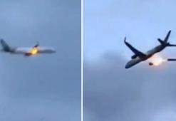 Havada büyük panik! Uçağın motoru alev aldı