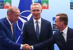 İsveç'te güvenlik skandalı! Türkiye görüşmelerinin belgelerini havalimanında unuttular