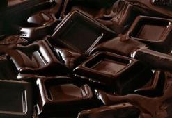 Tatlı Dünyasında Yeni Moda: Bitter Çikolata Şekersiz Tatlılar